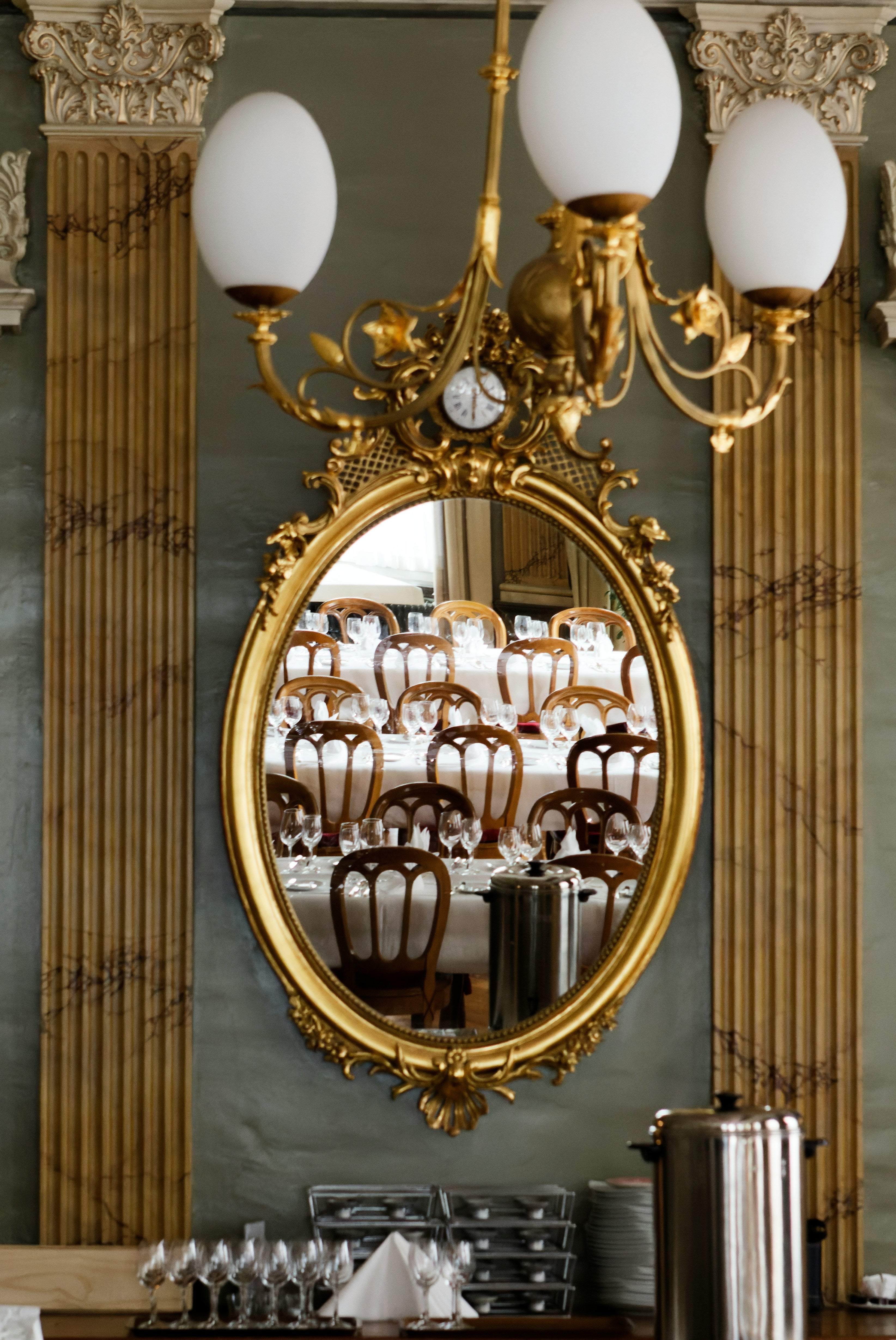 Decorative wall clock for living room