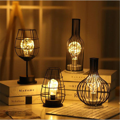 Minimalist Hollow Iron Wine Bottle LED Table Lamp – Warm White Decorative Light